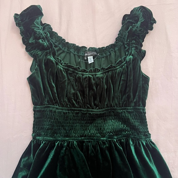 Urban Outfitters Green Velvet Mini Dress - Picture 4 of 6